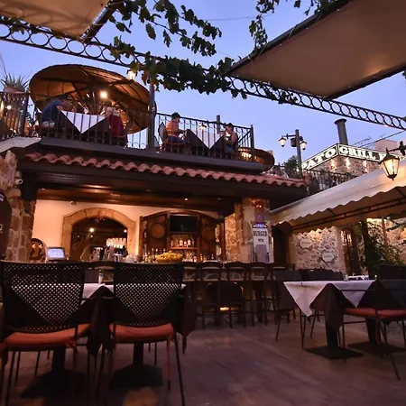 24 Seven Boutique Hotell